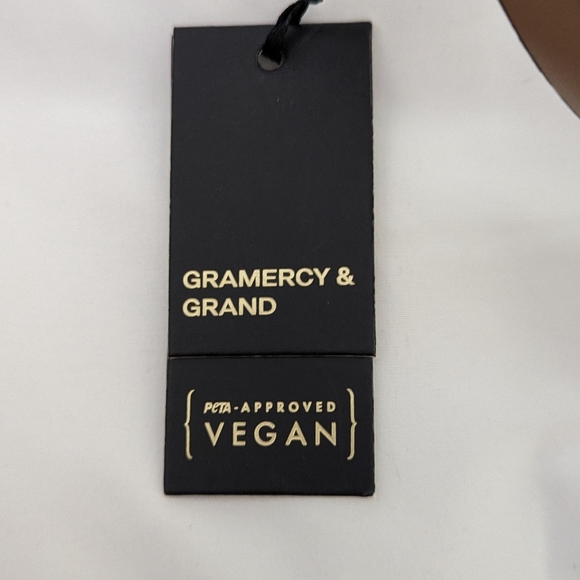 Gramercy and Grand Vegan Leather and Canvas Weekender Vacay Bag Brown and Yellow - Picture 7 of 8